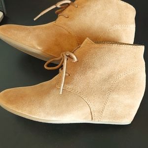 Nine West swede booties 6.5